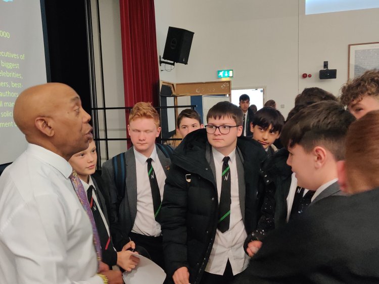 Jim Roberson and students he has inspired - Jim Roberson motivational youth speaker motivating a student and coaching education in young people. Empowering and supporting them to be the best they can be in school, education and exam preparation.